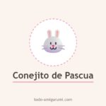 Conejito de Pascua amigurumi con un corazon