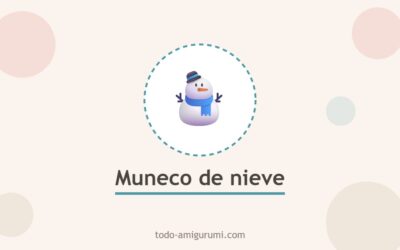 Pequeño muñeco de nieve amigurumi